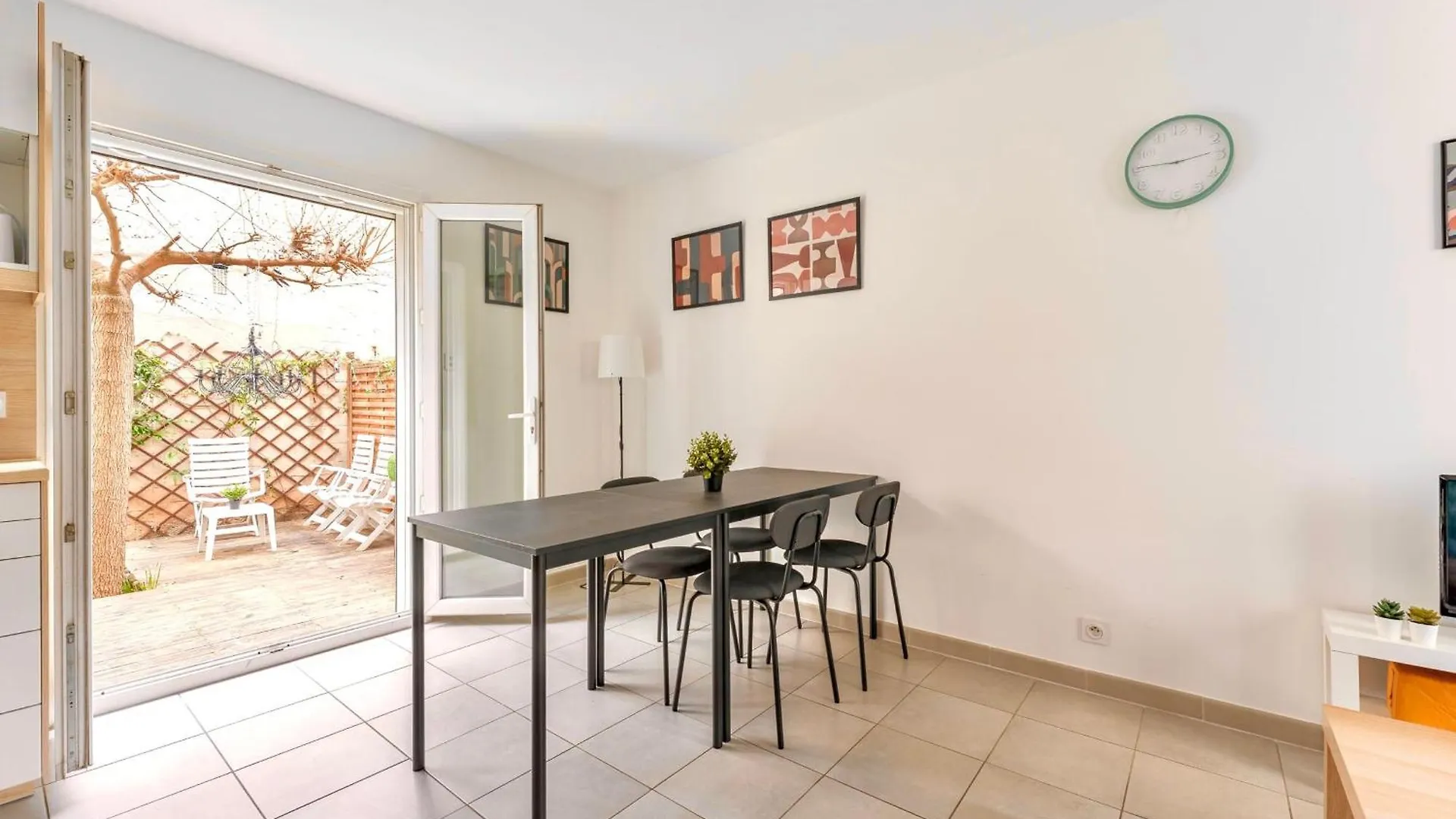 Holiday home Le Murier - Maison De Ville Avec Patio Parking - 6 Pers Lyon France